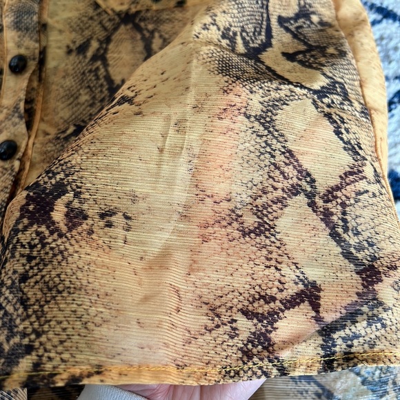 Yellow Snake Print Top - Picture 4 of 5